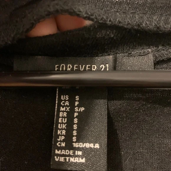 Black super soft distressed t-shirt Size Small - Picture 4 of 10